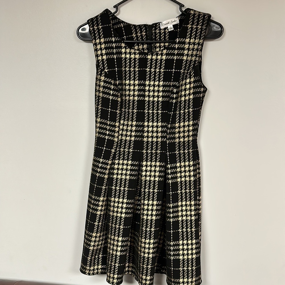 Emerald Sundae Black/Gold Plaid pleated flare sleeveless Drees , Women's S  CUTE
